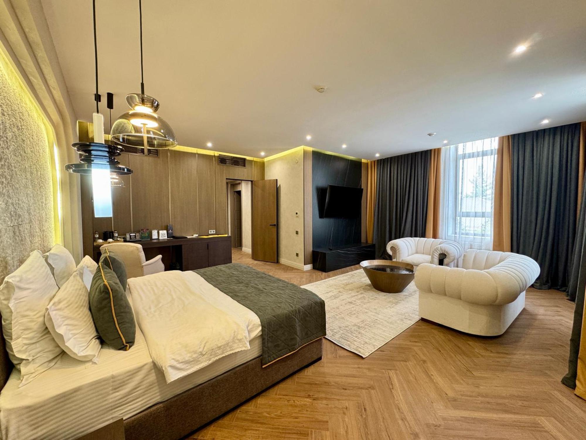 Donatello Boutique Hotel Almaty Eksteriør billede